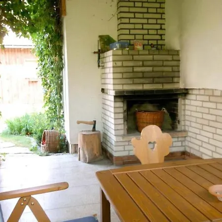 Drevenice U Azzyho Tatil Evi Lacnov