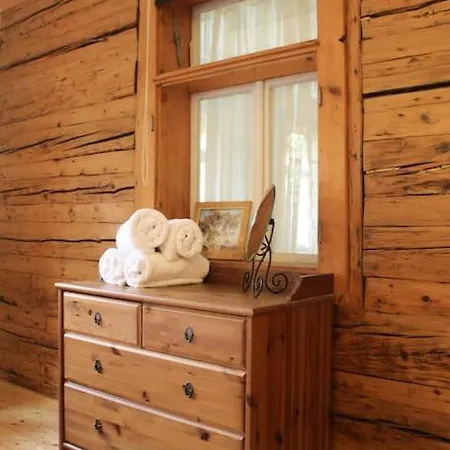 Holiday home Drevenice U Azzyho Lacnov