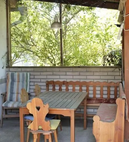 Drevenice U Azzyho בית נופש Lacnov